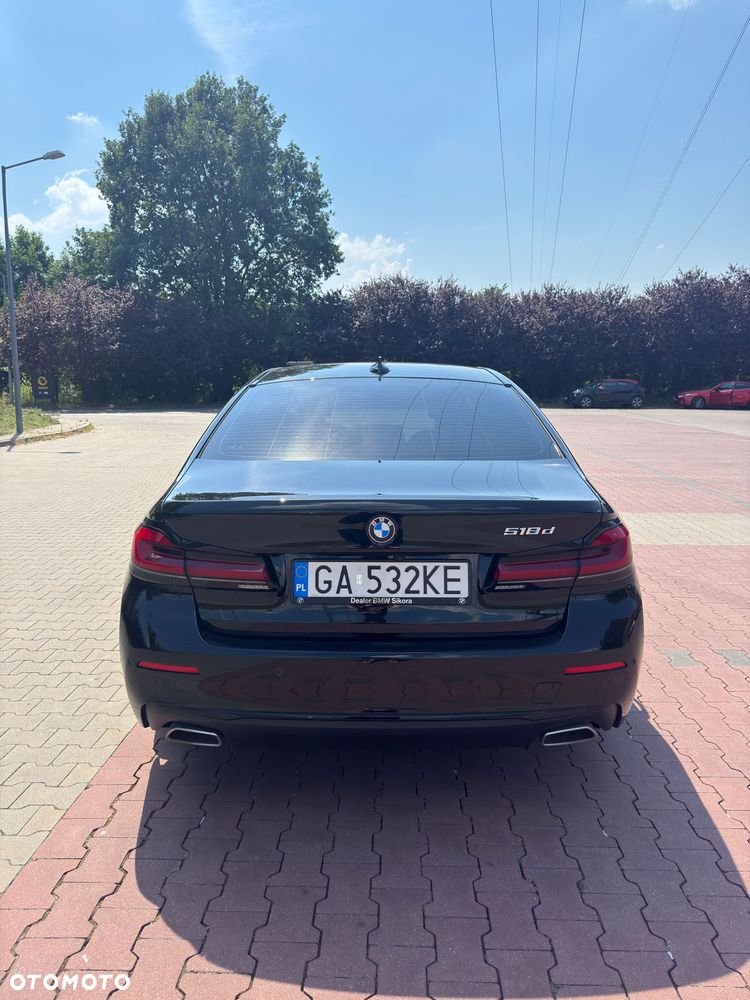 BMW Seria 5 518d mHEV - 9