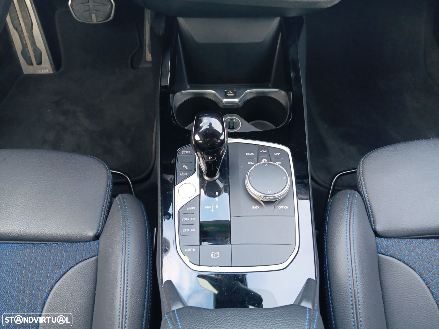 BMW 116 d Pack 50 anos M Auto - 18