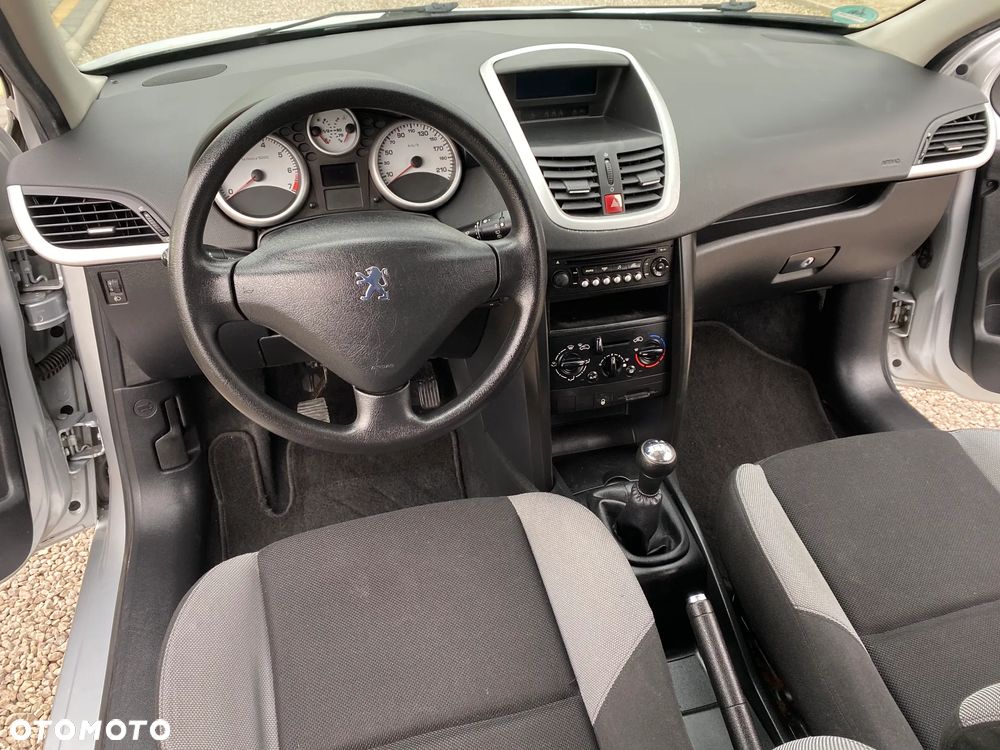 Peugeot 207 75 Urban Move - 34