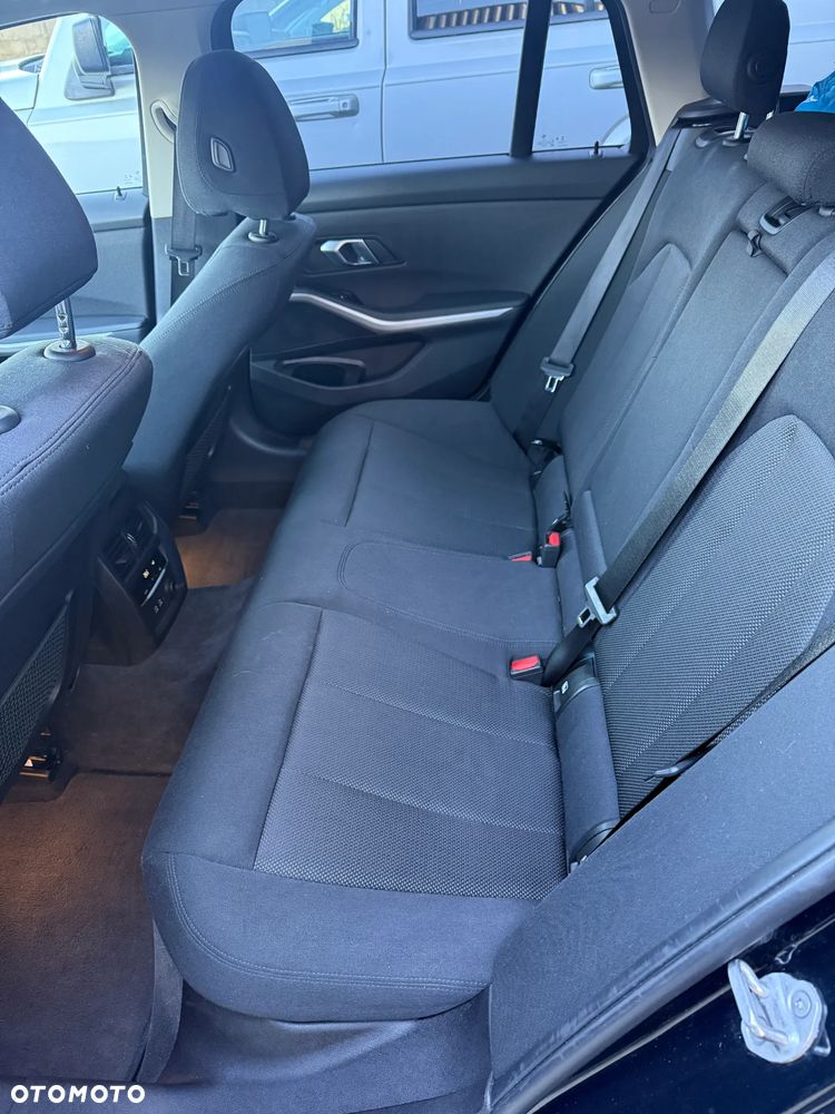 BMW Seria 3 320d xDrive Edition Luxury Line Purity - 13