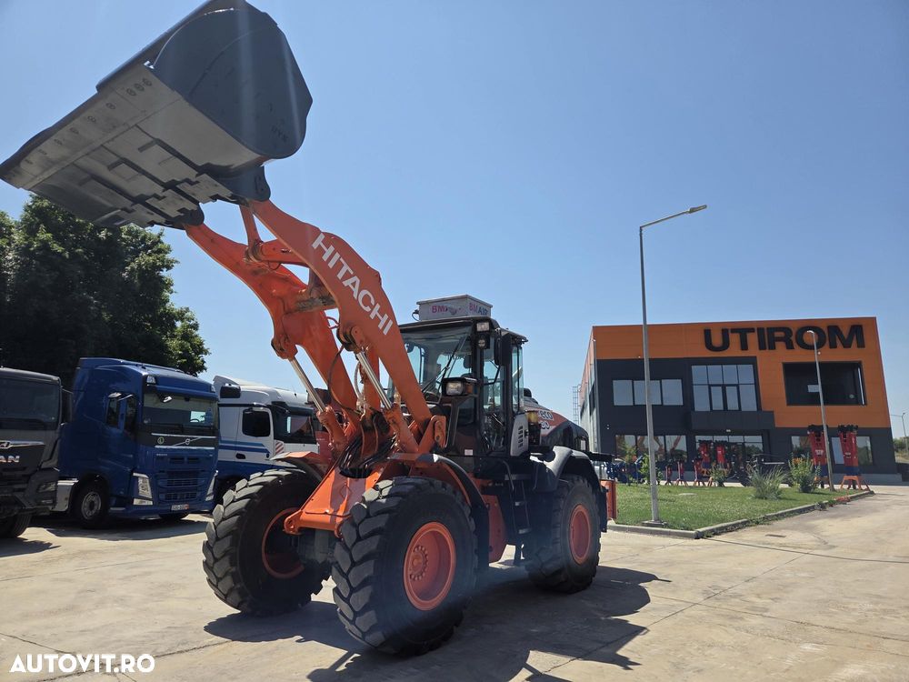 Hitachi ZW180-6, 2019, 6.049h, FULL OPTION, Gresare automataz, Cupa NOUA 3mc, anvelope L5 90% bune, Cantar, Joystick, inst hidr suplimentara, Masa operationala 17t, motor 129kW, basculeaza la 4m,Camera spate,Posibilitate leasing 3 ani-PROMOTIE -96900 EUR+Tva - 15