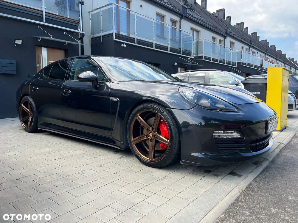 Porsche Panamera 4S - 5
