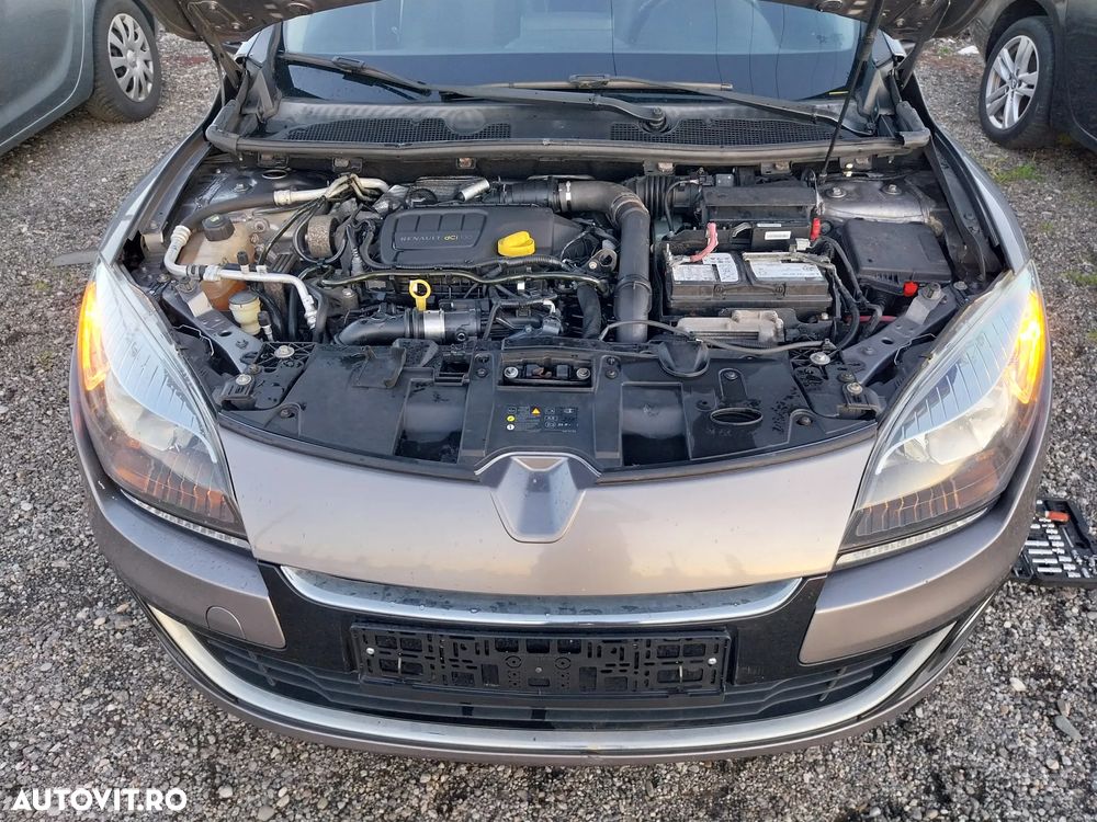 Renault Megane ENERGY dCi 130 Start & Stop Bose Edition - 8