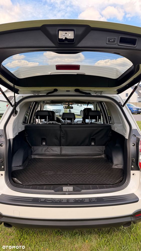 Subaru Forester 2.0XT Platinum Lineartronic - 16
