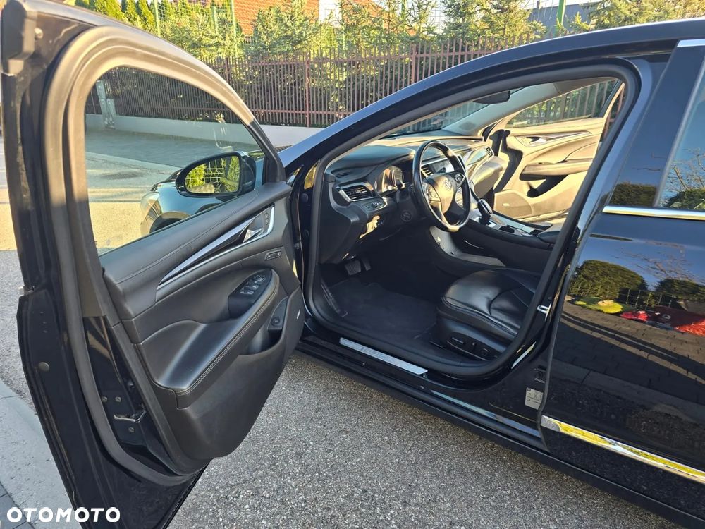 Buick Lacrosse - 8