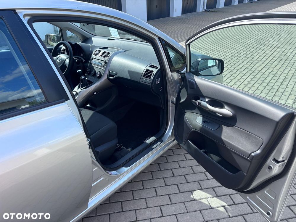 Toyota Auris ver-1-4-vvt--i-team - 7