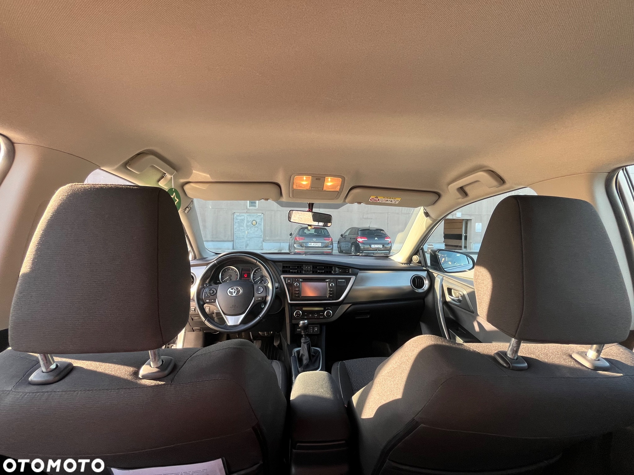 Toyota Auris 1.6 Premium Comfort - 13