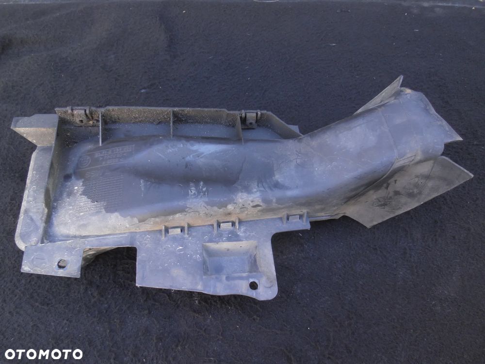 BMW E46 2.0D PRZEWÓD DOLOT KANAŁ KIEROWNICA POWIETRZA PRAWY PRZÓD 8197928 - 1