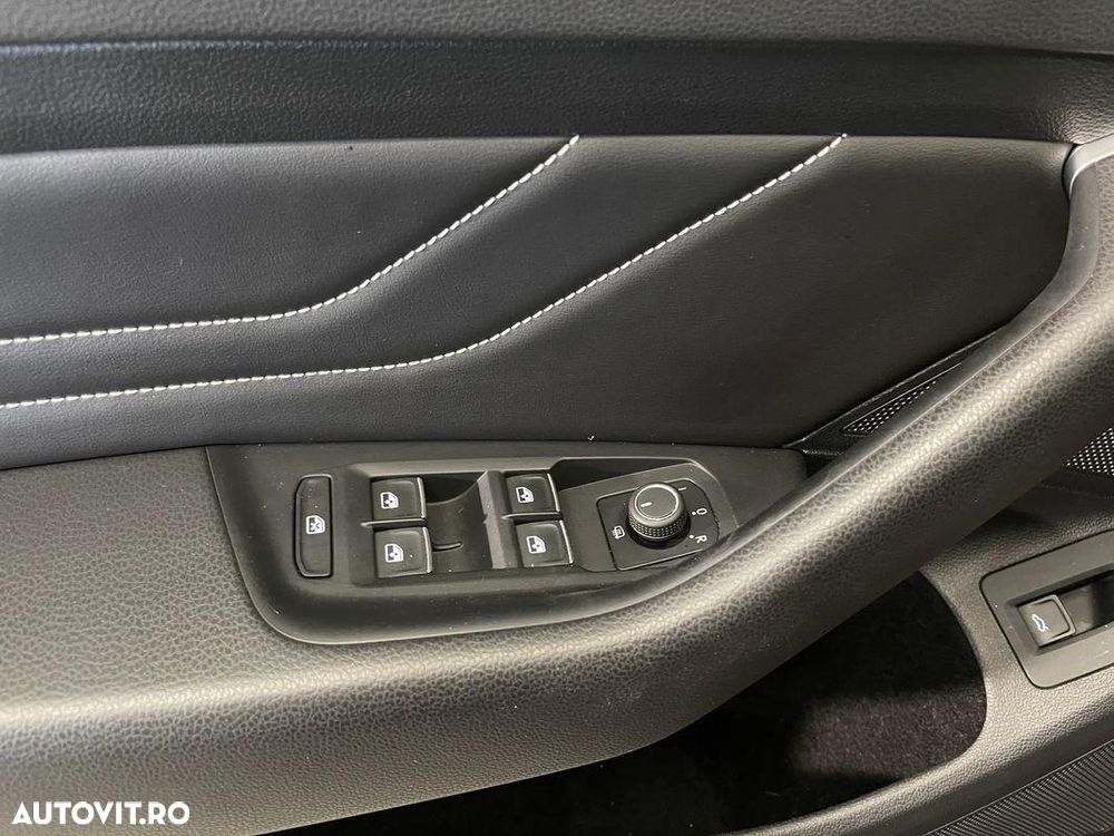 Volkswagen Passat 2.0 TDI DSG Highline - 13