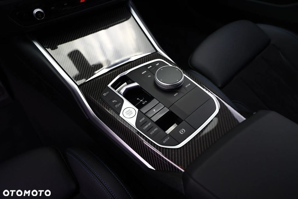 BMW Seria 3 330i xDrive M Sport - 19