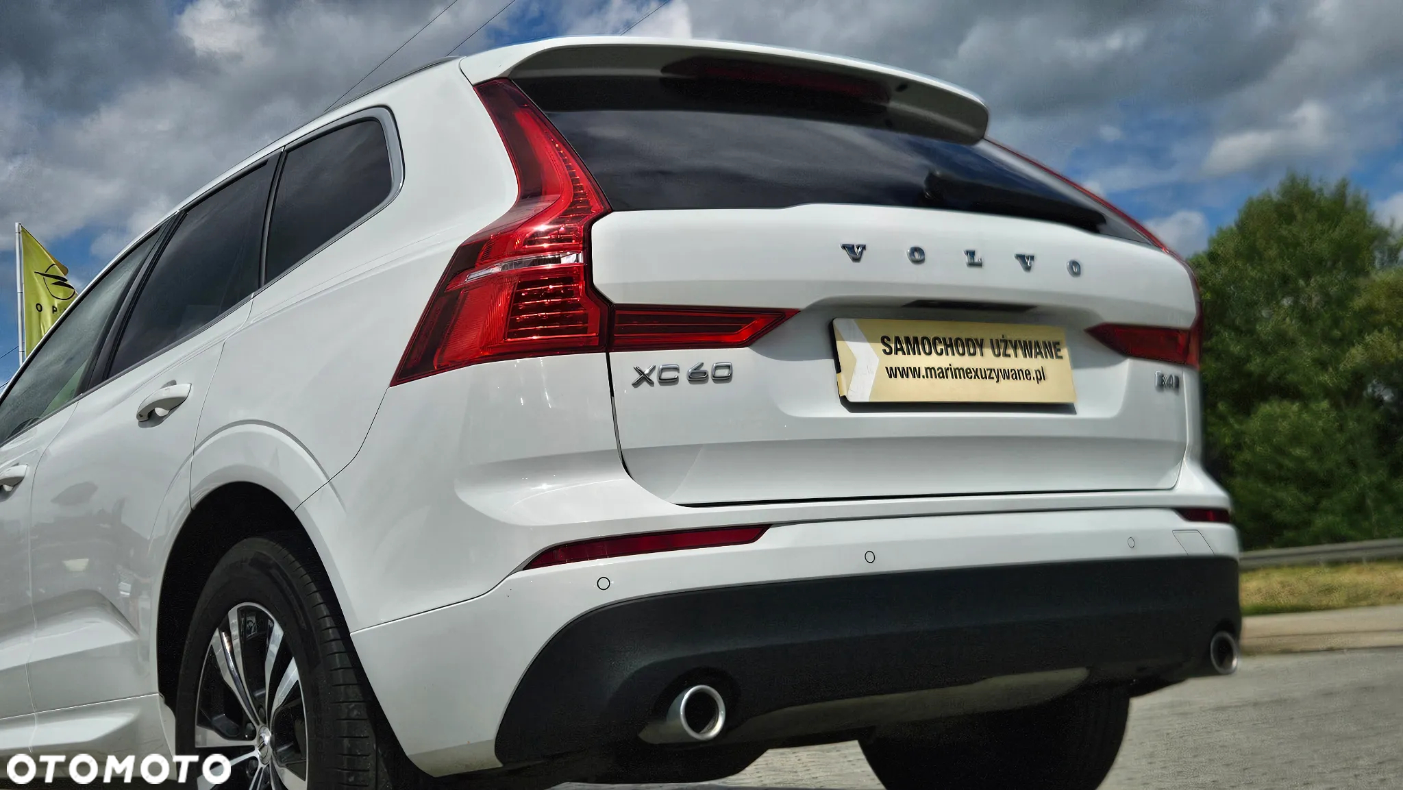 Volvo XC 60 B4 D Momentum - 19