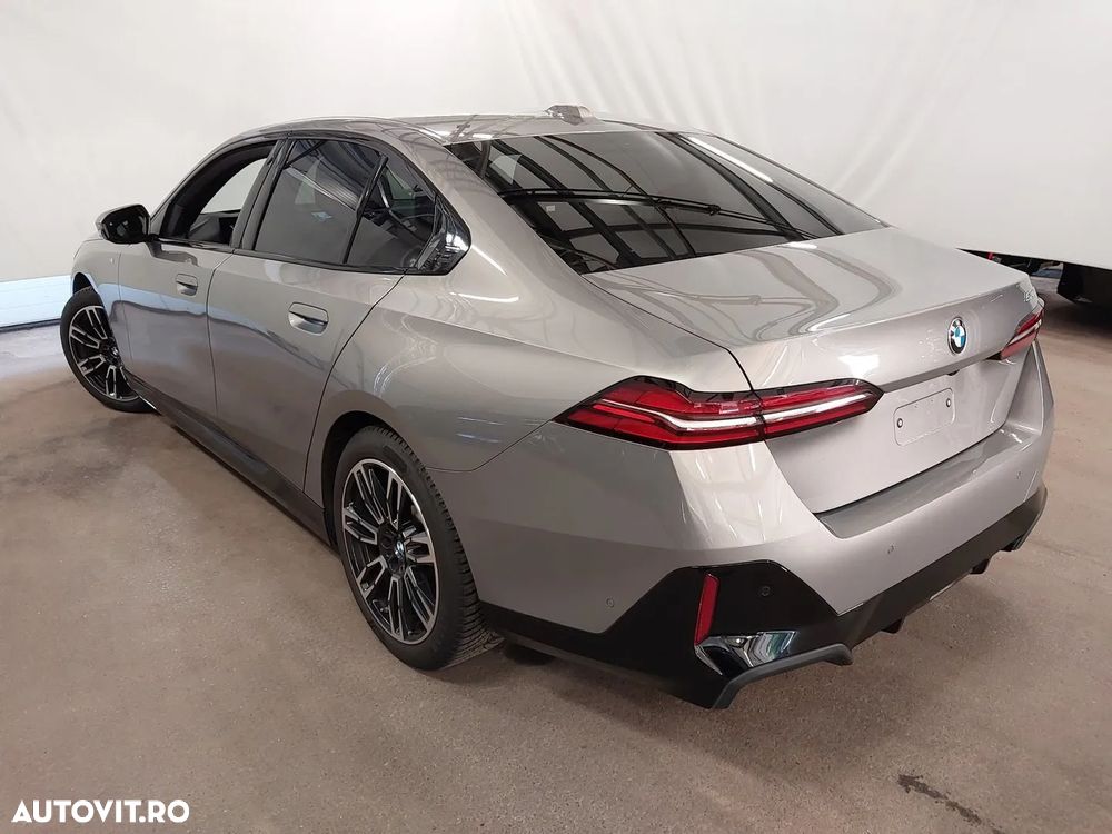 BMW Seria 5 520i AT MHEV - 3