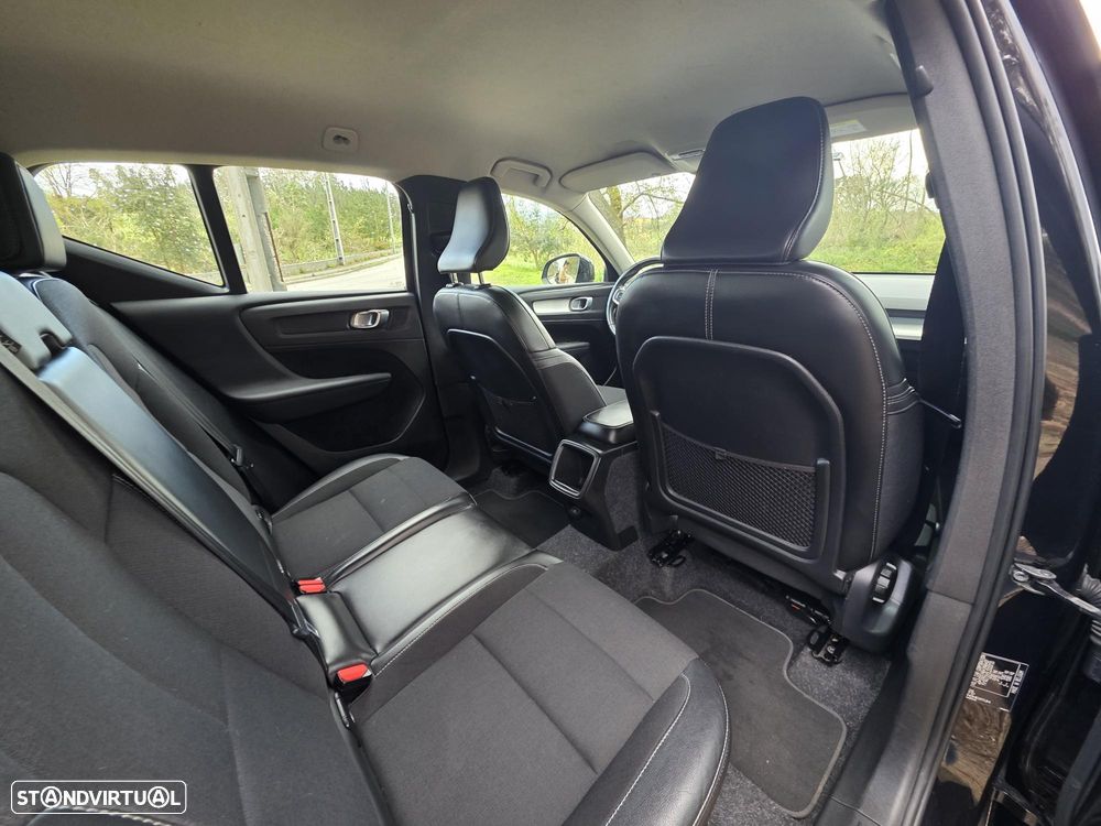 Volvo XC 40 2.0 D3 Momentum Core - 40