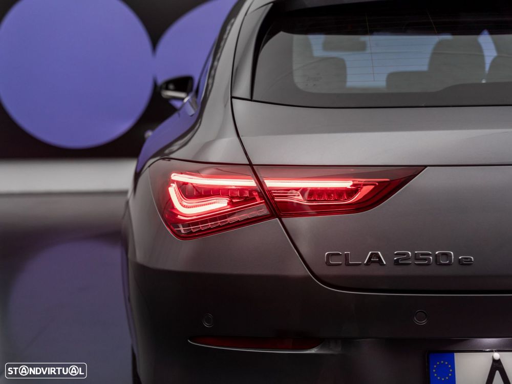 Mercedes-Benz CLA 250 e Shooting Brake Style Plus - 12