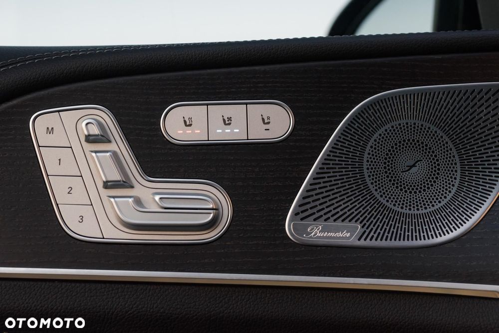 Mercedes-Benz GLS - 28