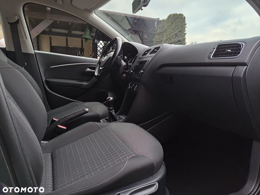 Volkswagen Polo 1.2 TSI (Blue Motion Technology) Comfortline - 25