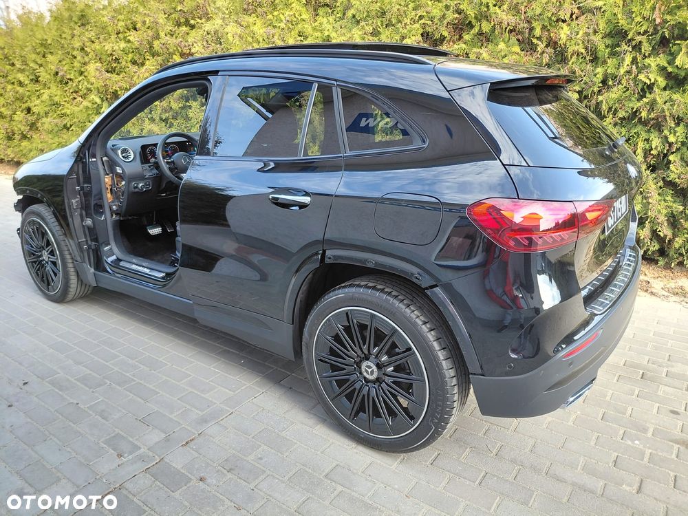 Mercedes-Benz GLA - 20