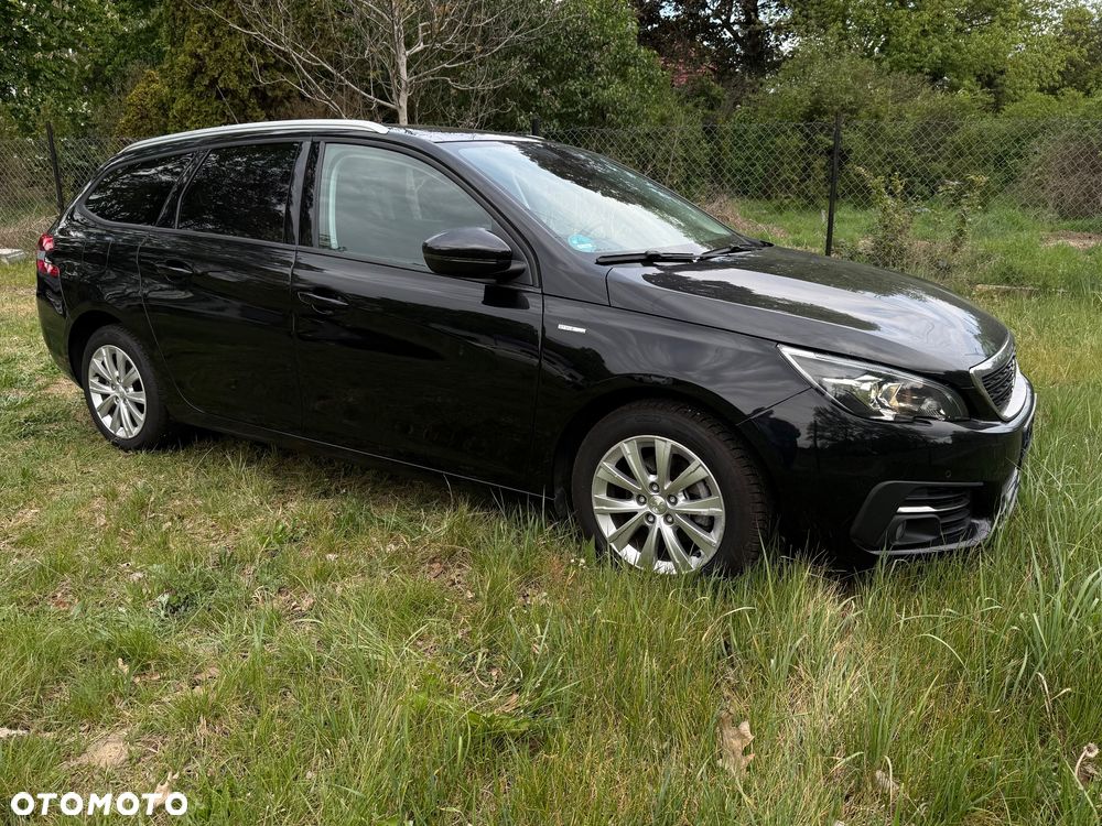 Peugeot 308 PureTech 130 GPF Stop & Start Allure Pack - 1