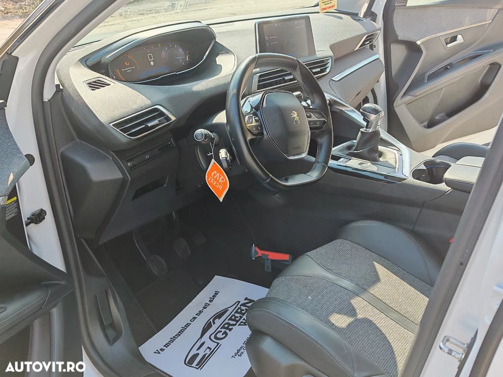 Peugeot 3008 PureTech 130 Style - 5