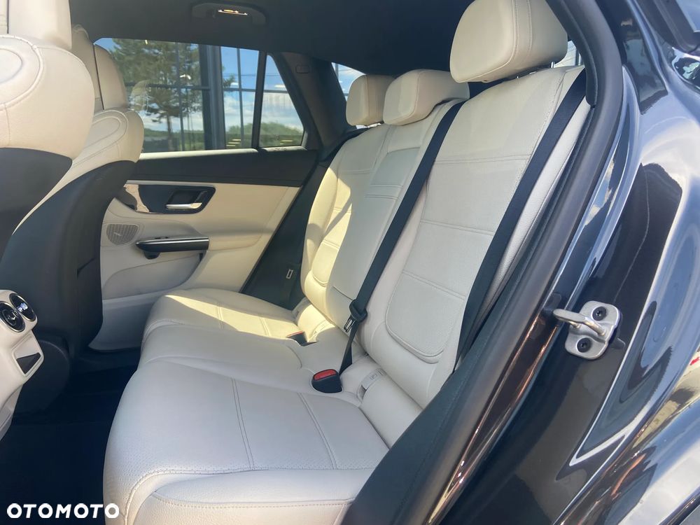 Mercedes-Benz GLC 300 d mHEV 4-Matic Avantgarde - 9