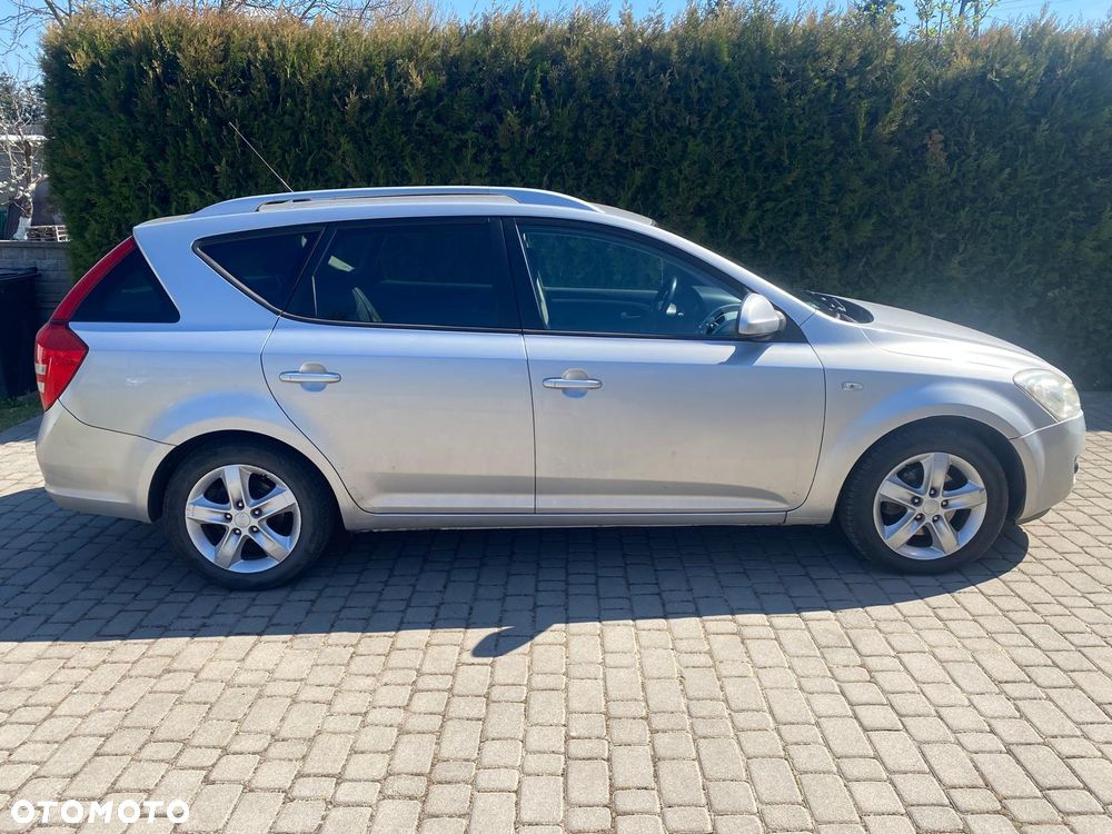 Kia Ceed 1.6 Crdi Comfort + - 1