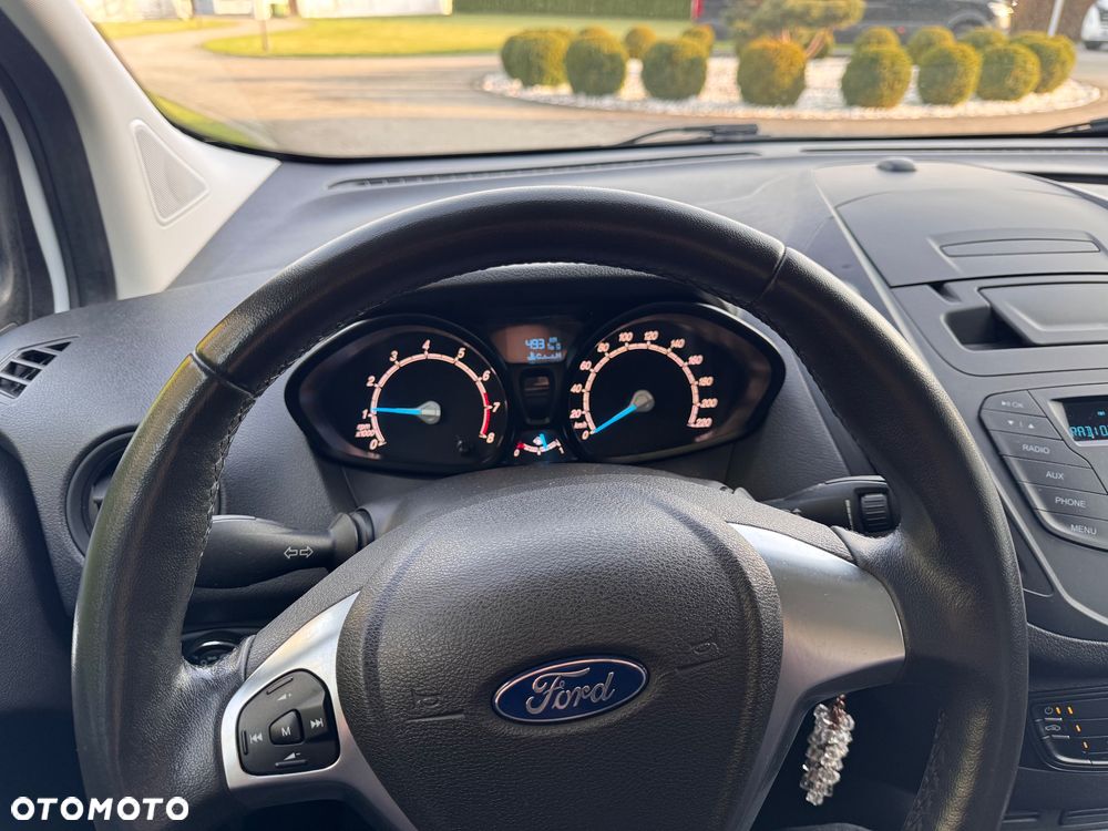 Ford Transit Courier - 18