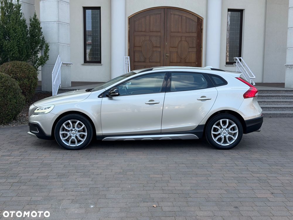 Volvo V40 Cross Country T3 Drive-E Dynamic Edition - 9