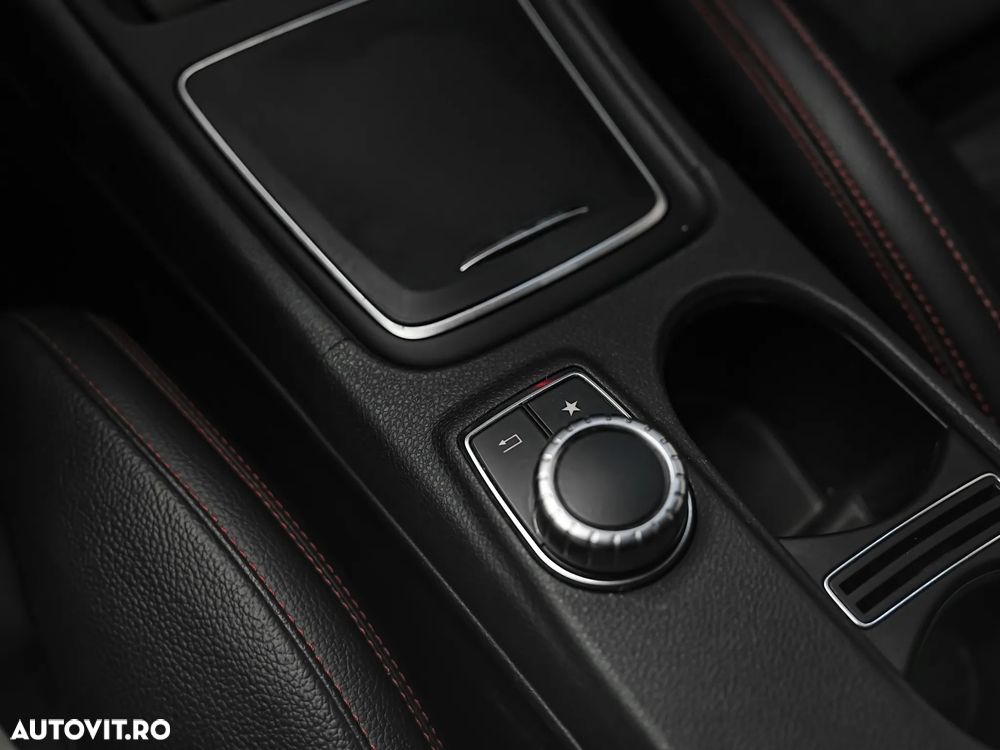 Mercedes-Benz GLA 220 4MATIC - 30
