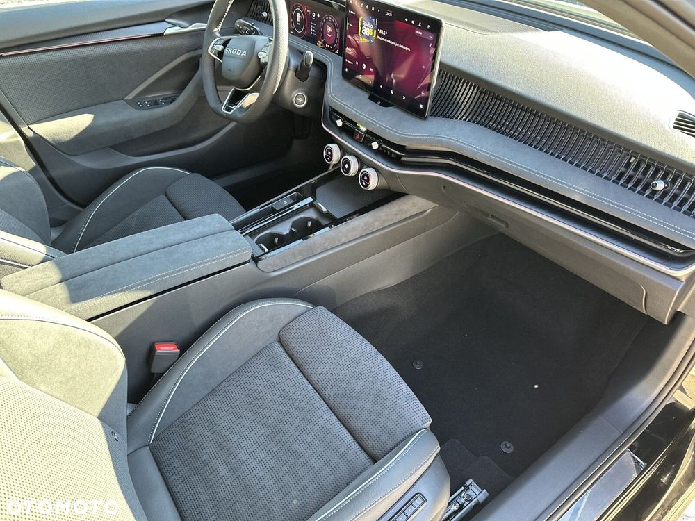 Skoda Superb 2.0 TDI SCR 4x4 Sportline DSG - 16