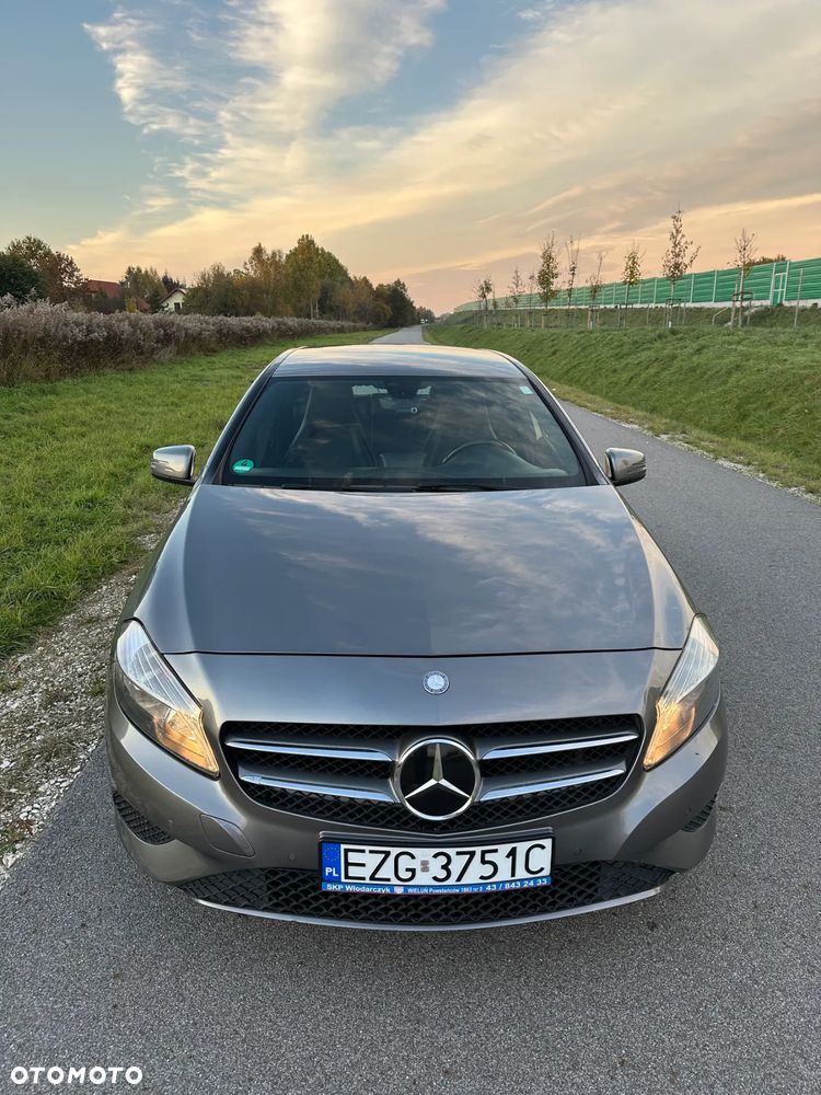 Mercedes-Benz Klasa A 180 BlueEfficiency Edition - 4
