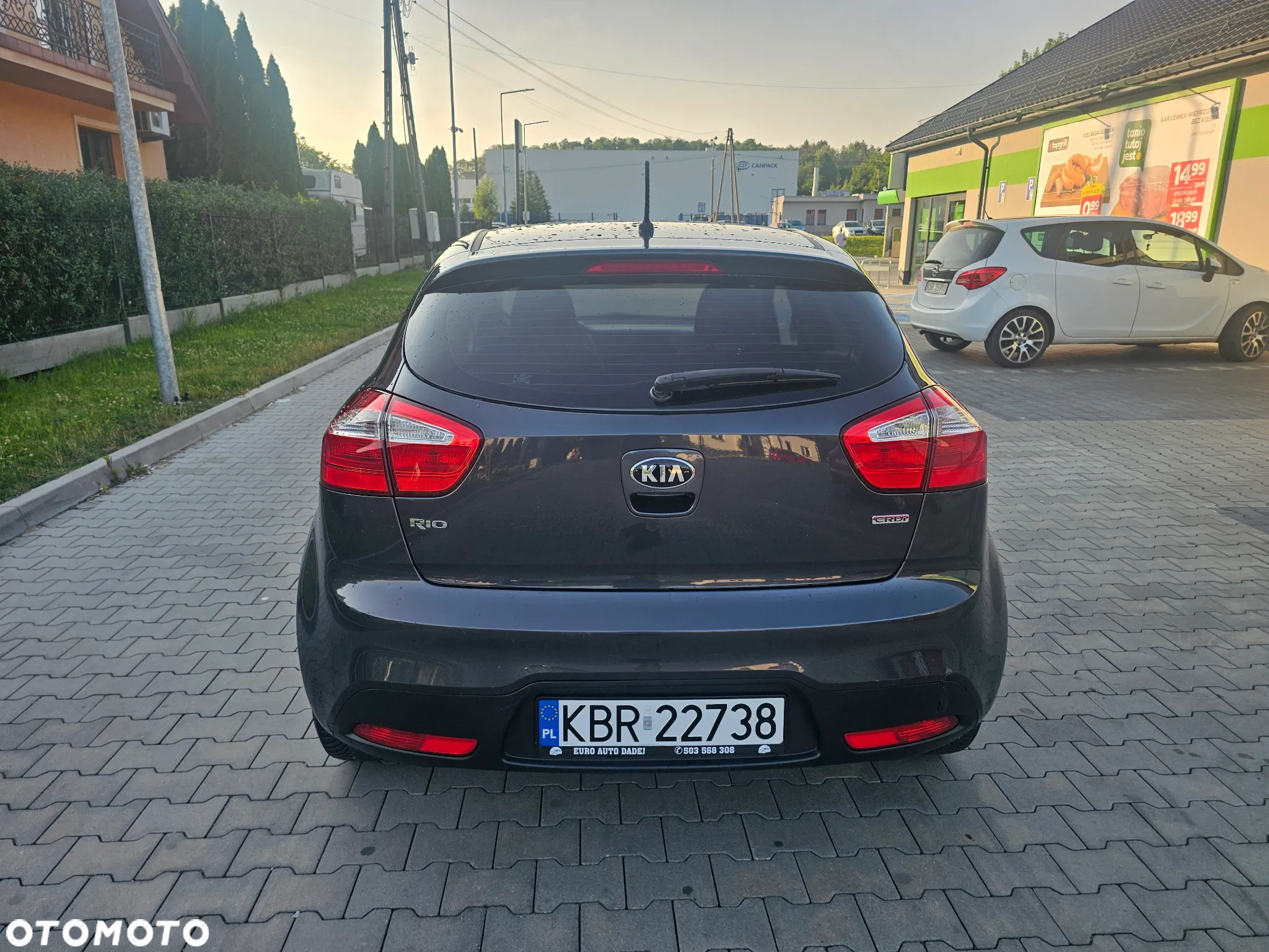Kia Rio 1.1 CRDI Dream Team Edition - 4