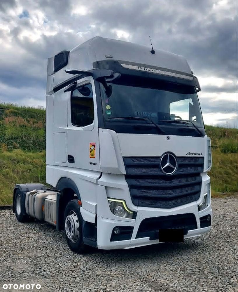 Mercedes-Benz Actros - 4