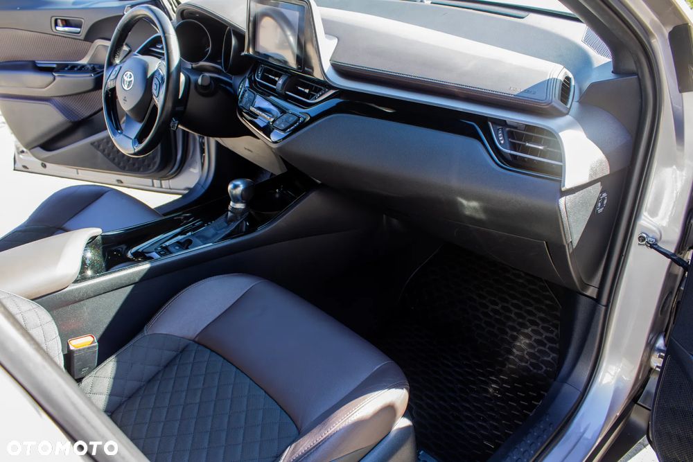 Toyota C-HR - 13