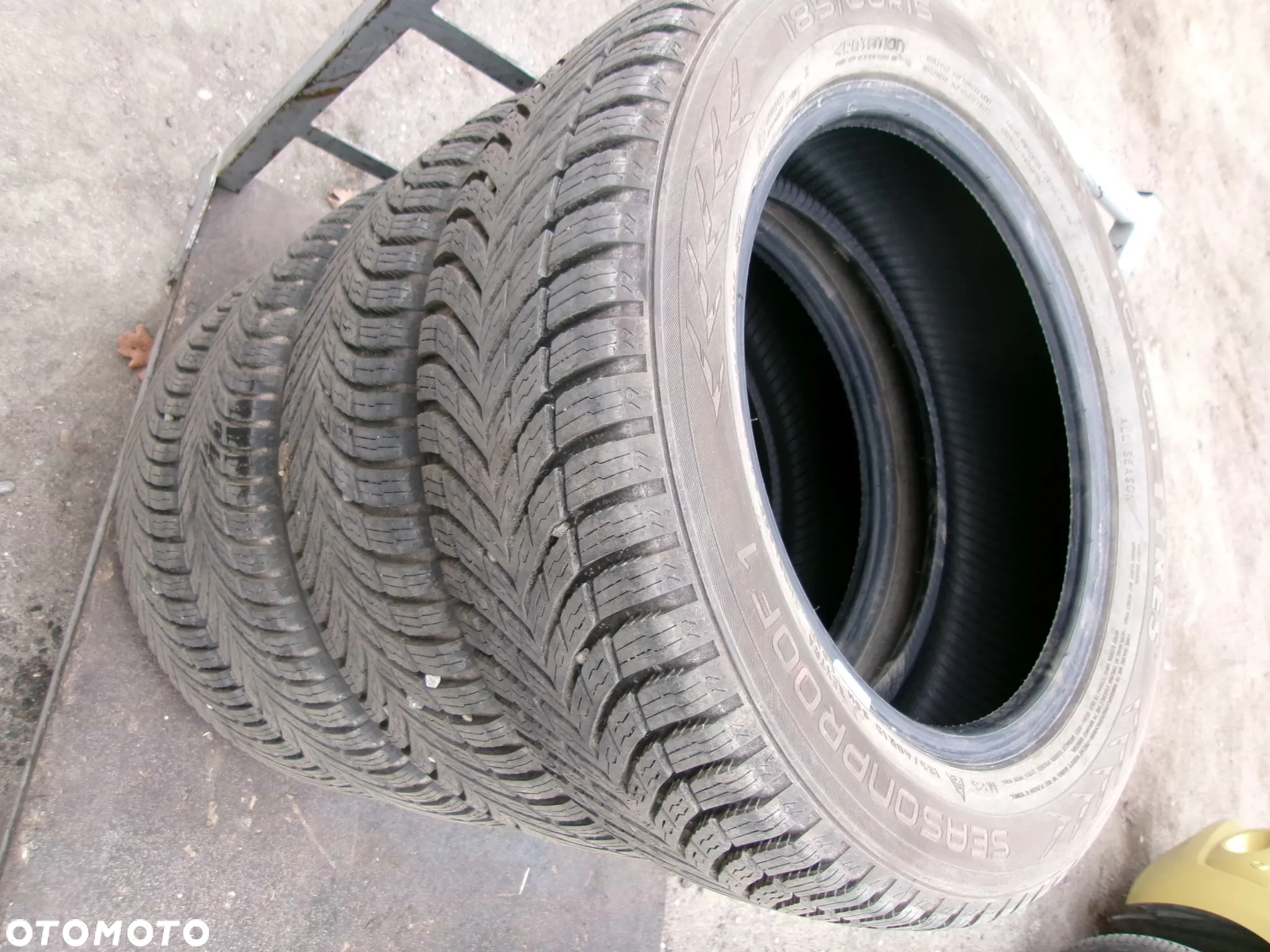 OPONY ZIMOWE NOKIAN 185/60/15  4SZT - 5