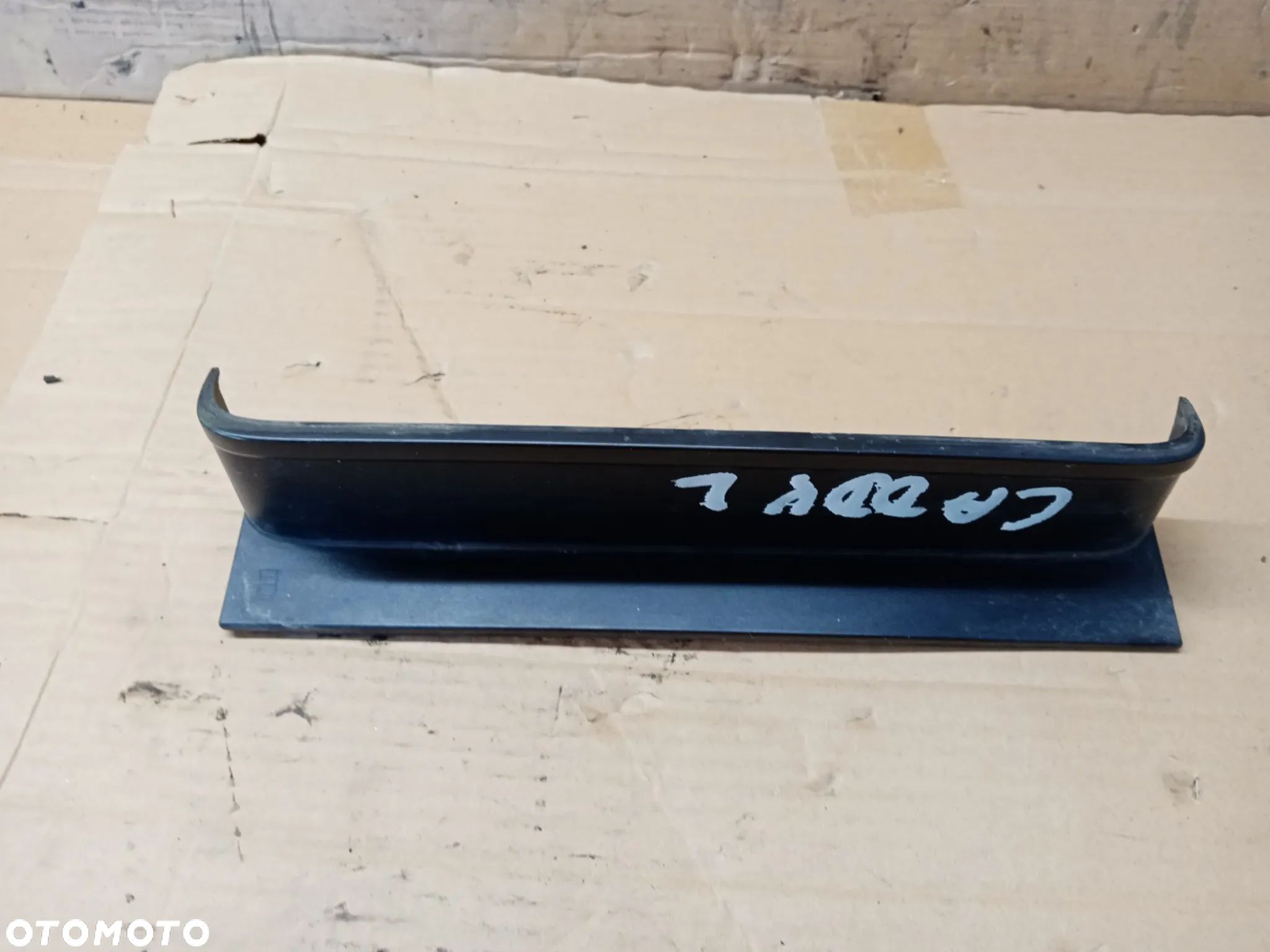 Osłona zaślepka lampy lewy tył VW Caddy III 2K0945311C 2K0945095C - 1