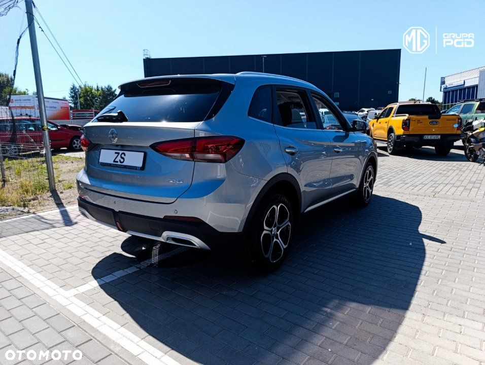 MG ZS - 7