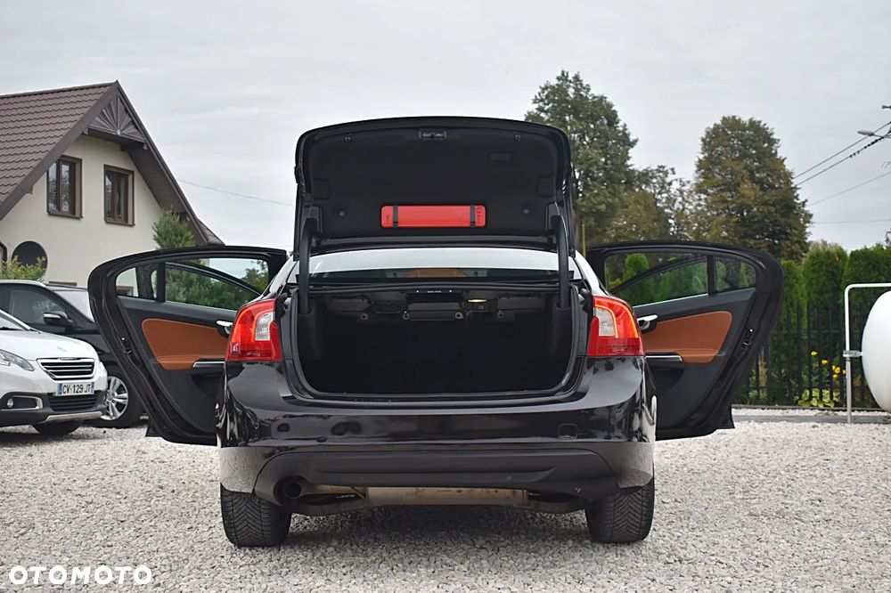 Volvo S60 D3 Summum - 15
