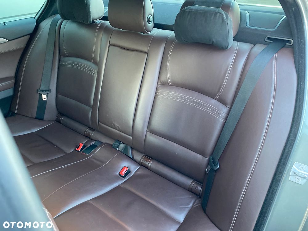 BMW Seria 5 525d xDrive Luxury Line - 14