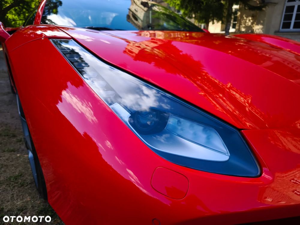 Ferrari 488 - 16