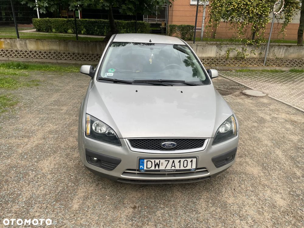 Ford Focus 1.6 16V Ambiente - 3