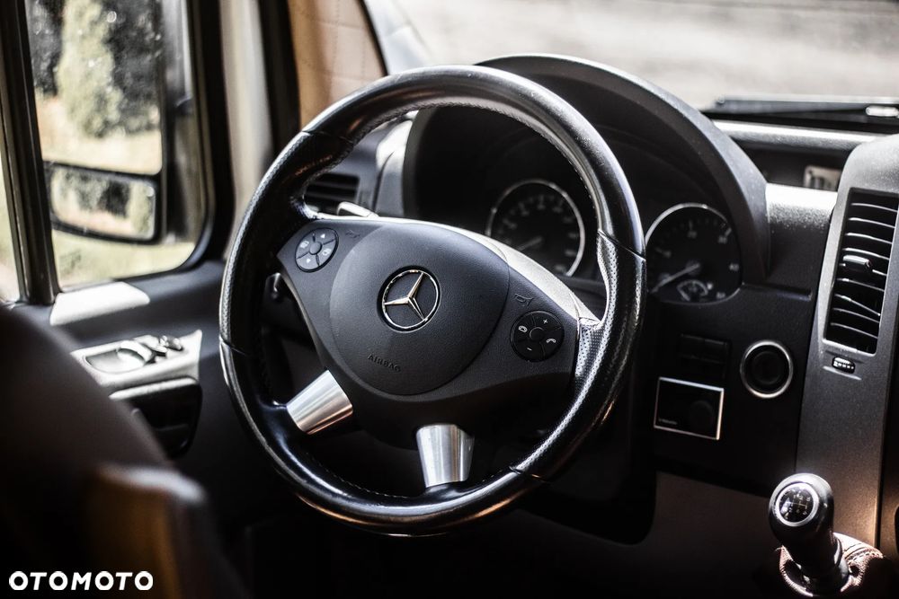 Mercedes-Benz Sprinter - 19
