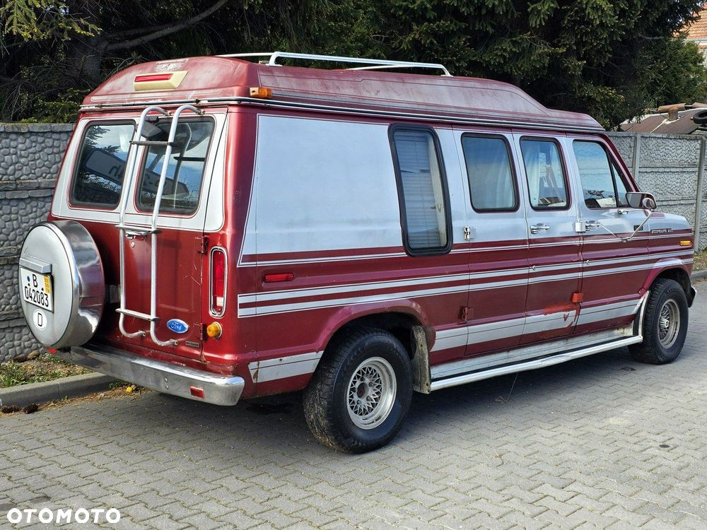 Ford Econoline - 3