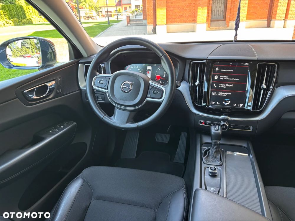 Volvo XC 60 D4 AWD Momentum - 11