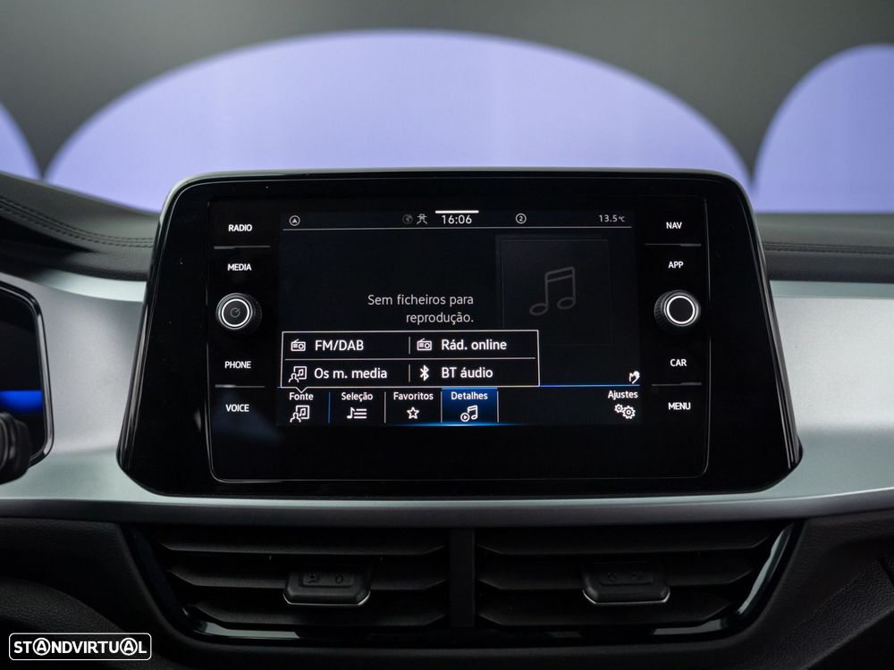 VW T-Roc 1.0 TSI Urban - 28