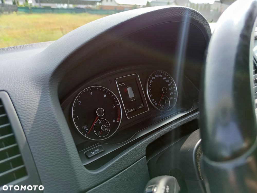 Volkswagen Multivan - 22