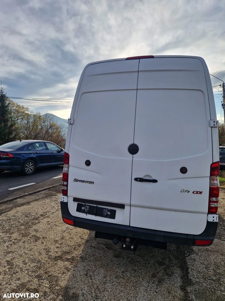 Mercedes-Benz Sprinter - 9