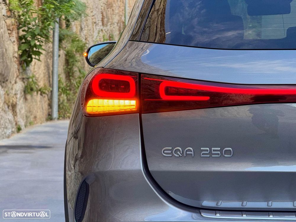 Mercedes-Benz EQA 250 AMG Line - 20