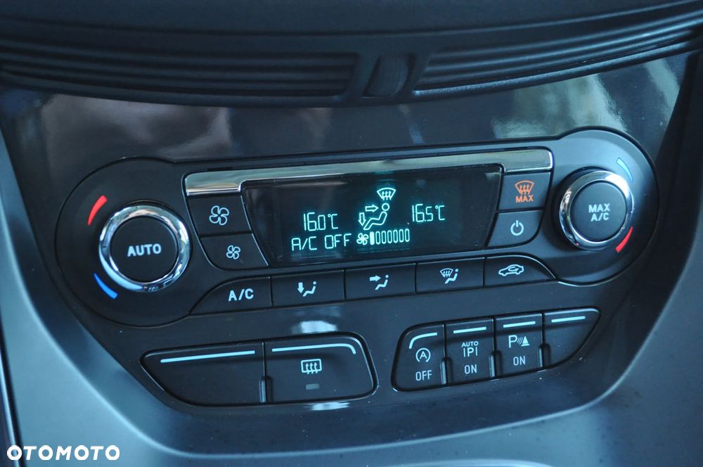 Ford Kuga 2.0 TDCi 2x4 Titanium - 18