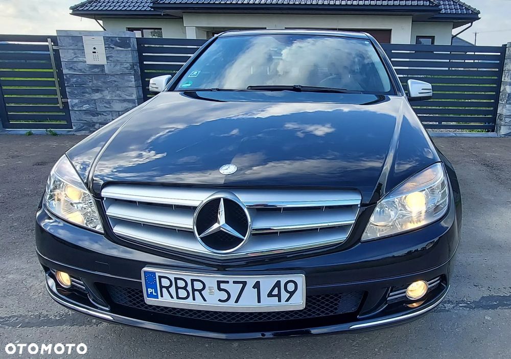 Mercedes-Benz Klasa C 200 CGI Automatik BlueEFFICIENCY Avantgarde - 13