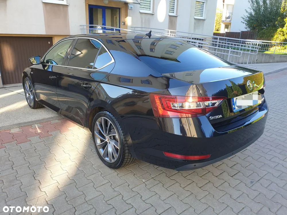 Skoda Superb 1.8 TSI L&K DSG - 8